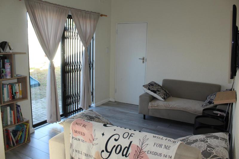 2 Bedroom Property for Sale in Churchill Estate Western Cape